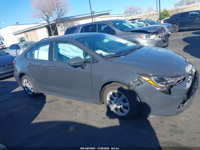5YFB4MDE4RP175848 Toyota COROLLA LE