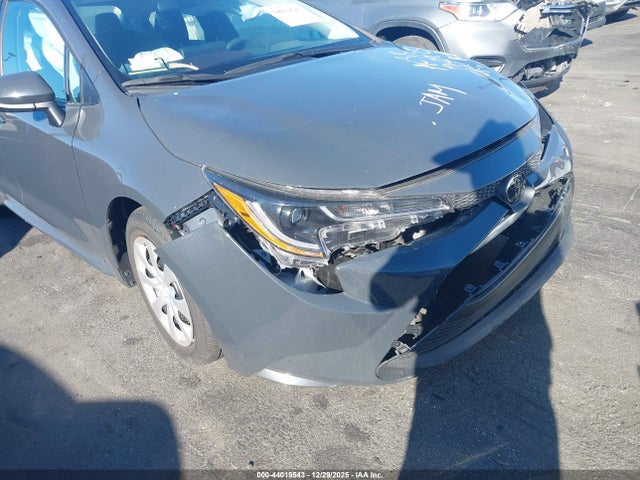 5YFB4MDE4RP175848 Toyota COROLLA LE