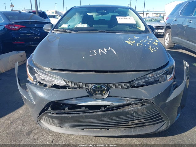 5YFB4MDE4RP175848 Toyota COROLLA LE