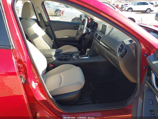 3MZBM1U75FM231148 Mazda Mazda3 I Sport