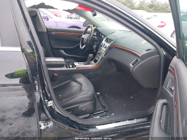 44019576 :رقم المزاد ، 1G6DG5EY3B0161571 vin ، 2011 Cadillac Cts Luxury مزاد بيع