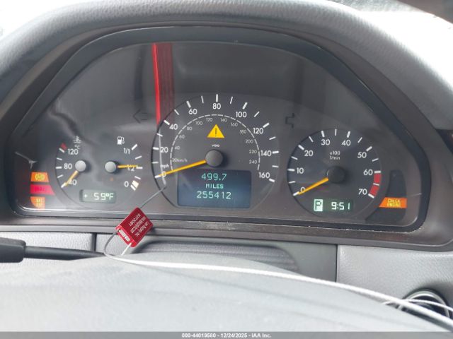 2001 MERCEDES-BENZ E-CLASS WDBJH65J01B189626 Photo 6