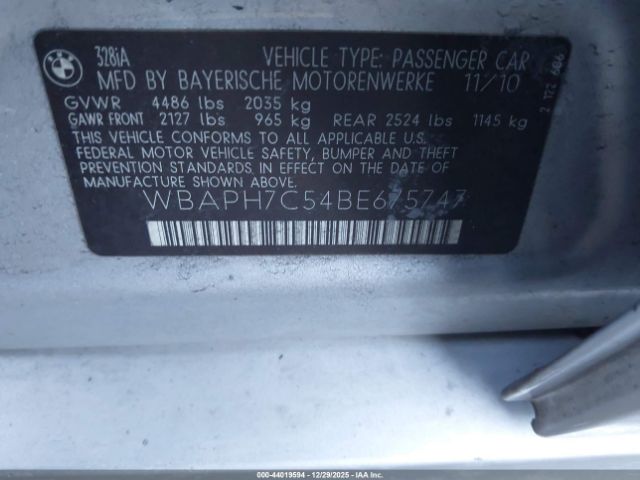 2011 BMW 328I WBAPH7C54BE675747 Photo 8