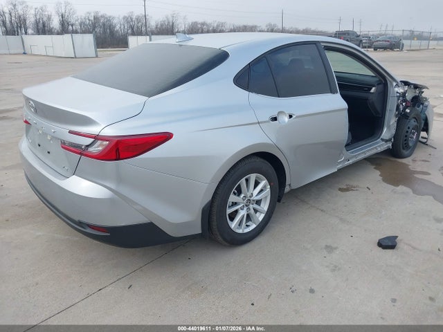 Toyota CAMRY LE 2026 4T1DAACK7TU669876 Image 4