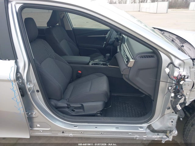 Toyota CAMRY LE 2026 4T1DAACK7TU669876 Image 5