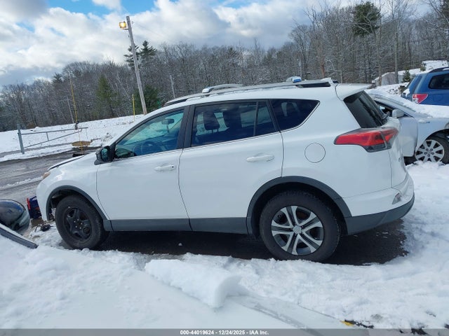 Toyota RAV4 LE 2017 2T3BFREV9HW567296 Image 14