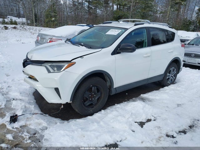 Toyota RAV4 LE 2017 2T3BFREV9HW567296 Image 2