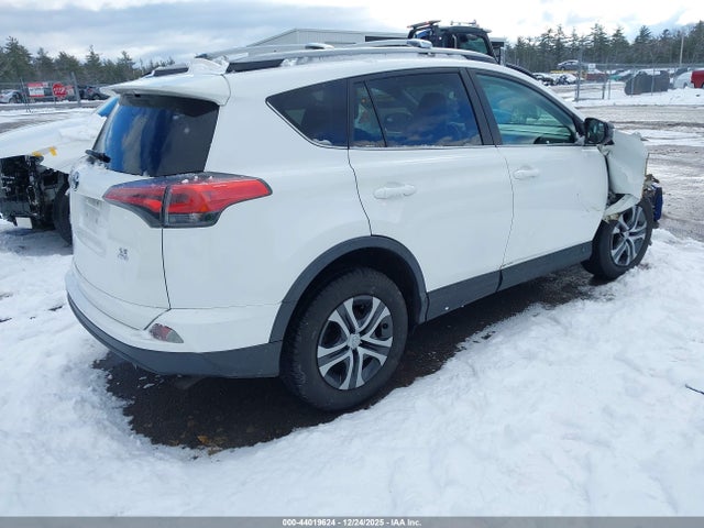 Toyota RAV4 LE 2017 2T3BFREV9HW567296 Image 4