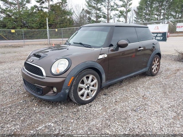 2011 MINI COOPER S WMWSV3C54BTY14282 Photo 1