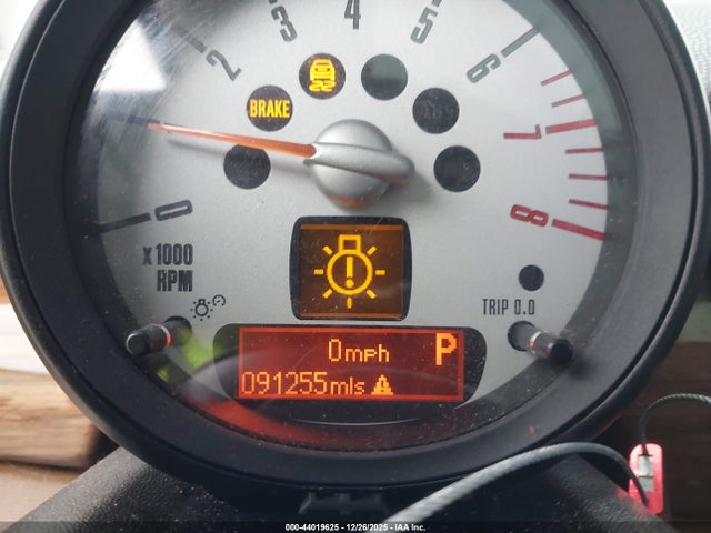 2011 MINI COOPER S WMWSV3C54BTY14282 Photo 6