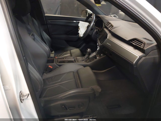 44019641 :رقم المزاد ، WA1DECF30R1034947 vin ، 2024 Audi Q3 Premium 45 Tfsi S Line Quattro Tiptronic مزاد بيع