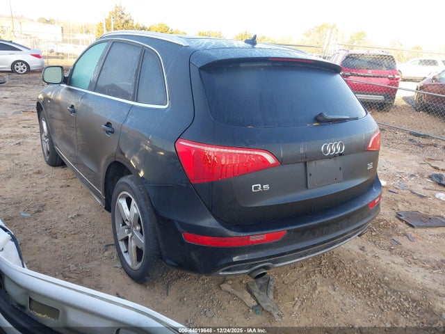 2011 AUDI Q5 WA1DKAFP9BA025170 Photo 2