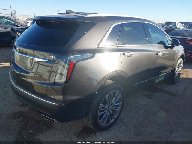 2017 CADILLAC XT5 1GYKNERSXHZ296349 Photo 3