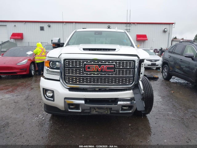 1GT42YEYXJF219829 GMC Sierra 3500hd Denali