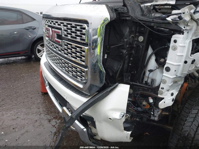 1GT42YEYXJF219829 GMC Sierra 3500hd Denali