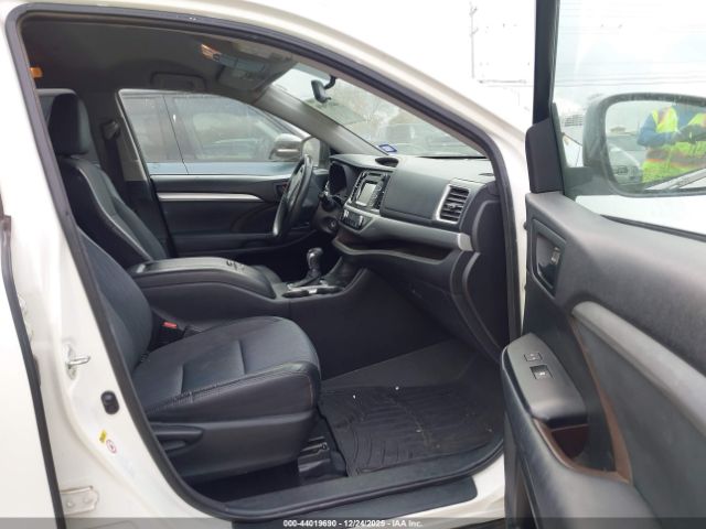 2015 TOYOTA HIGHLANDER 5TDZKRFHXFS062904 Photo 4