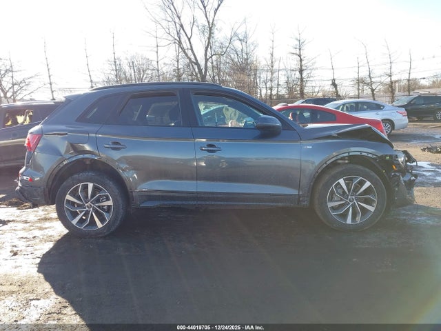 Продажа на аукционе авто 2024 Audi Q5 Premium 45 Tfsi S Line Quattro, vin: WA1GAAFY3R2126346, номер лота: 44019705
