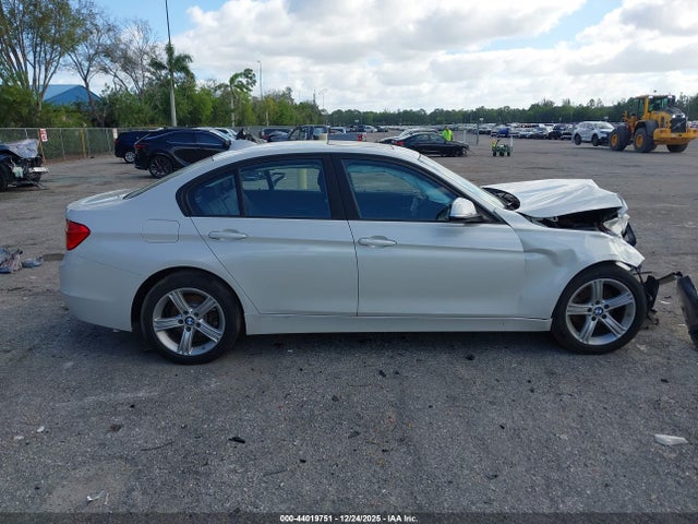 44019751 :رقم المزاد ، WBA3B3C55EJ980484 vin ، 2014 Bmw 328i Xdrive مزاد بيع