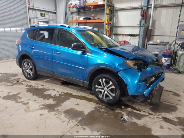 JTMZFREV5JJ183051 Toyota RAV4 LE