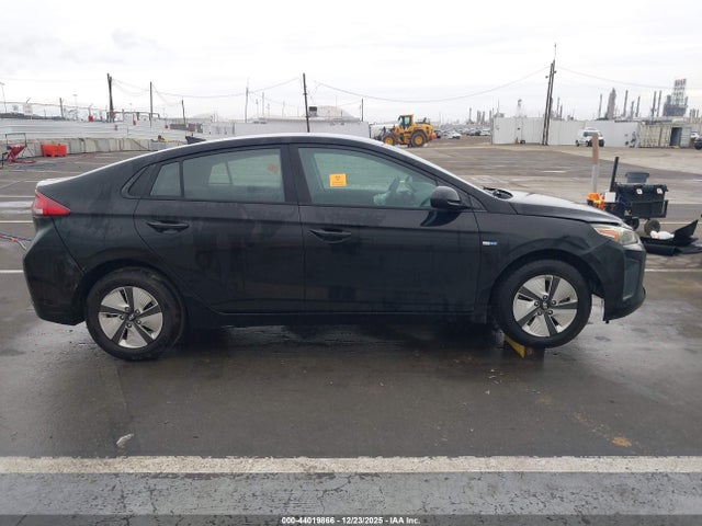 KMHC65LC6HU038881 Hyundai Ioniq Hybrid Blue