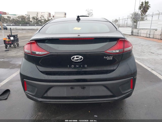 KMHC65LC6HU038881 Hyundai Ioniq Hybrid Blue