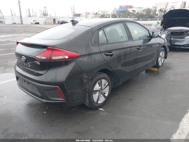 KMHC65LC6HU038881 Hyundai Ioniq Hybrid Blue