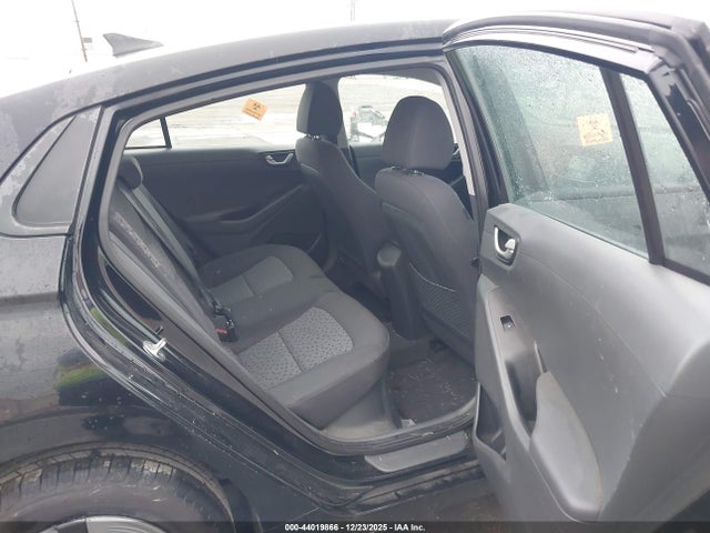 KMHC65LC6HU038881 Hyundai Ioniq Hybrid Blue