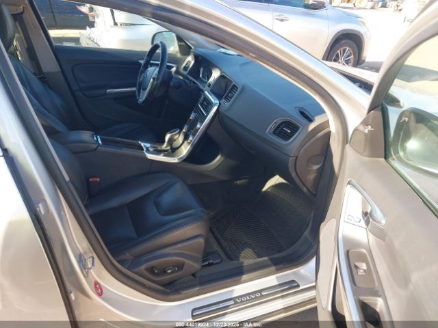2015 VOLVO S60 YV126MFK0F1359983 Photo 4