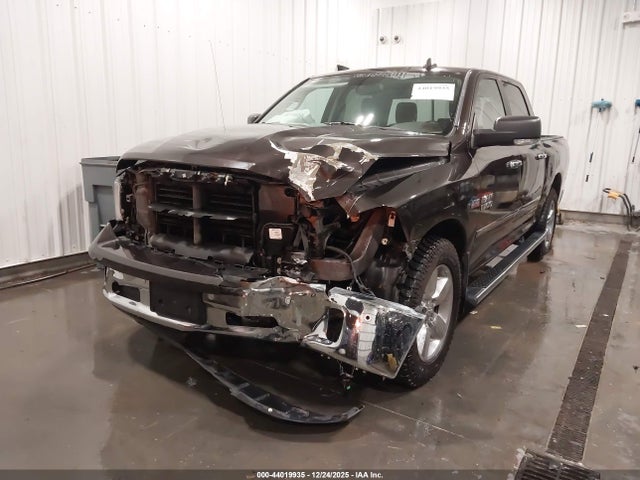 2017 RAM 1500 3C6RR7LT9HG794832 Photo 5