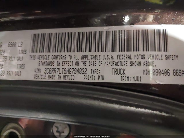 2017 RAM 1500 3C6RR7LT9HG794832 Photo 8