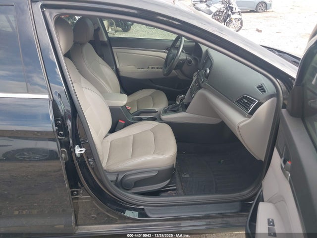 5NPD84LF8HH032419 Hyundai Elantra Limited