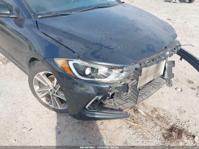 5NPD84LF8HH032419 Hyundai Elantra Limited