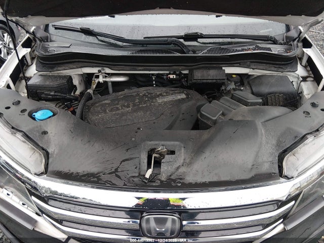 5FNYF6H95GB031926 Honda Pilot Touring