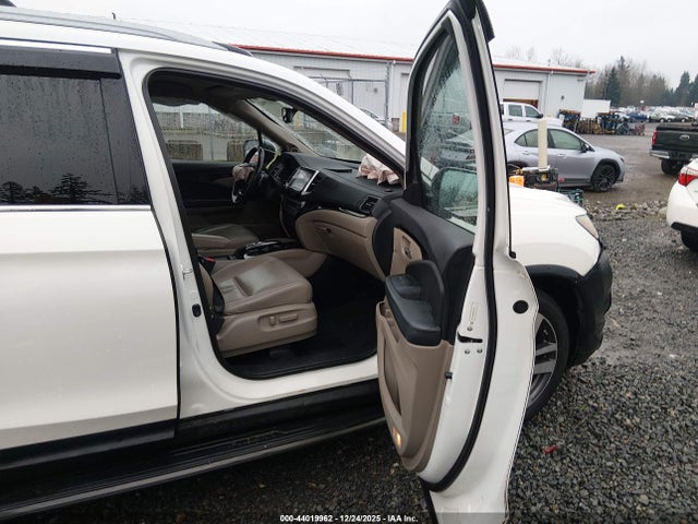 5FNYF6H95GB031926 Honda Pilot Touring