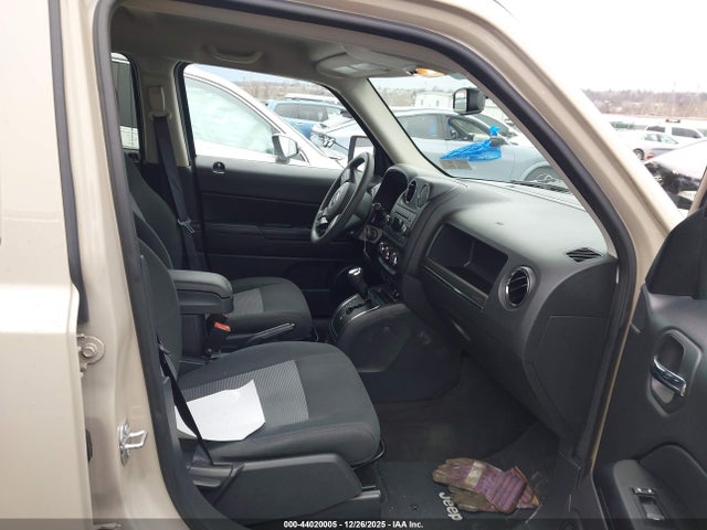 1C4NJPBB4HD103646 Jeep Patriot Sport Fwd