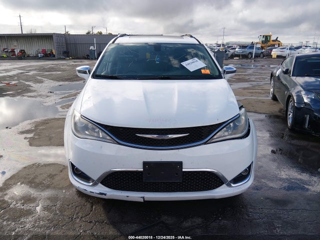 Chrysler Pacifica Limited 2019 2C4RC1GG7KR552370 Image 13