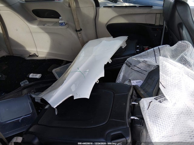 Chrysler Pacifica Limited 2019 2C4RC1GG7KR552370 Image 12