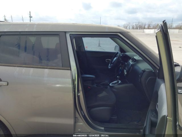 2018 KIA SOUL KNDJN2A24J7547105 Photo 4