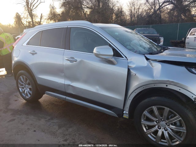 2021 Cadillac Xt4 Fwd Premium Luxury მანქანა იყიდება აუქციონზე, vin: 1GYFZCR44MF084411, აუქციონის ნომერი: 44020078