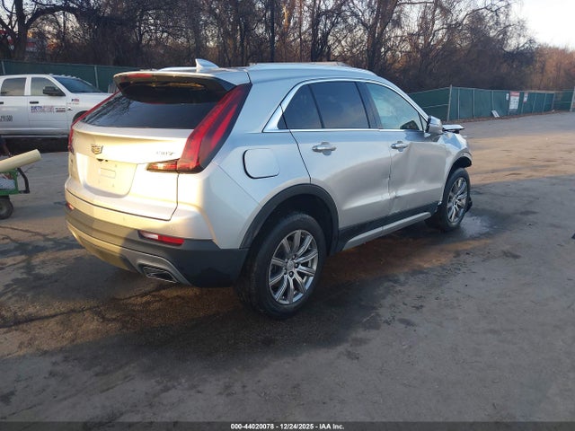 2021 CADILLAC XT4 1GYFZCR44MF084411 Photo 3