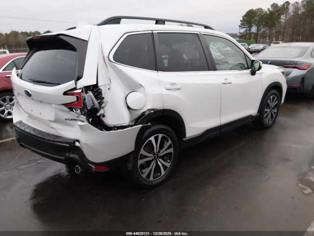 2021 SUBARU FORESTER JF2SKAUC1MH538115 Photo 3