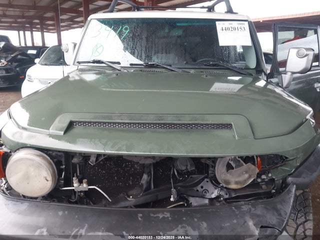 2014 TOYOTA FJ CRUISER JTEBU4BF9EK197893 Photo 9