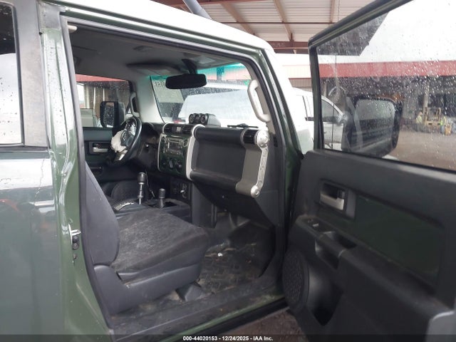 2014 TOYOTA FJ CRUISER JTEBU4BF9EK197893 Photo 4