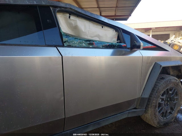 2024 TESLA CYBERTRUCK 7G2CEHED5RA013022 Photo 4