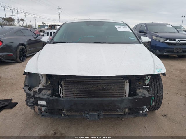 Hyundai Elantra Limited 2021 5NPLP4AG3MH028542 Image 13