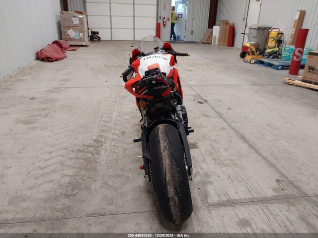 2018 DUCATI SUPERBIKE ZDM14B1W0JB008035 Photo 5