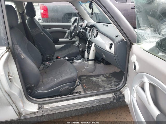 2004 MINI COOPER WMWRC33464TJ53904 Photo 4