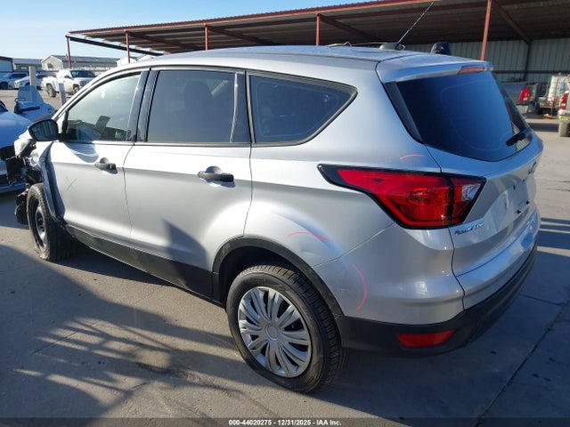 1FMCU0F75KUA18023 Ford ESCAPE S
