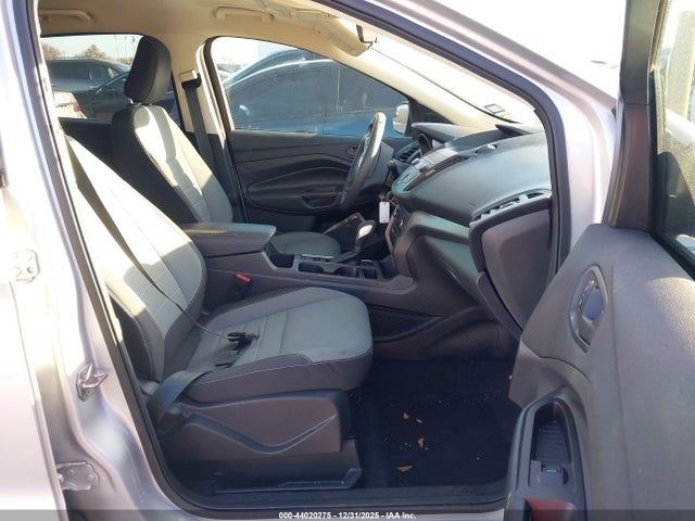 1FMCU0F75KUA18023 Ford ESCAPE S