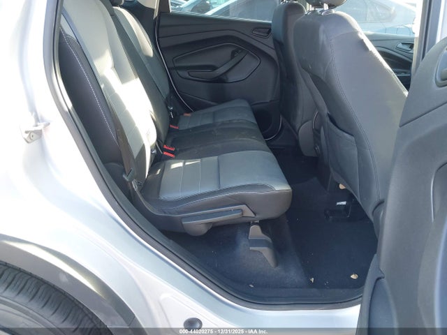 1FMCU0F75KUA18023 Ford ESCAPE S